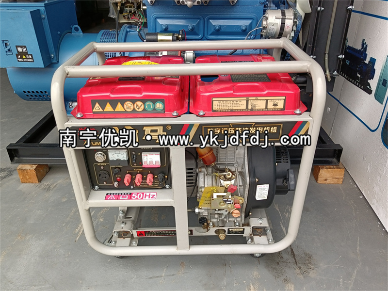 2022年10月29日，客戶到南寧店面自提10kw柴油發(fā)電機組